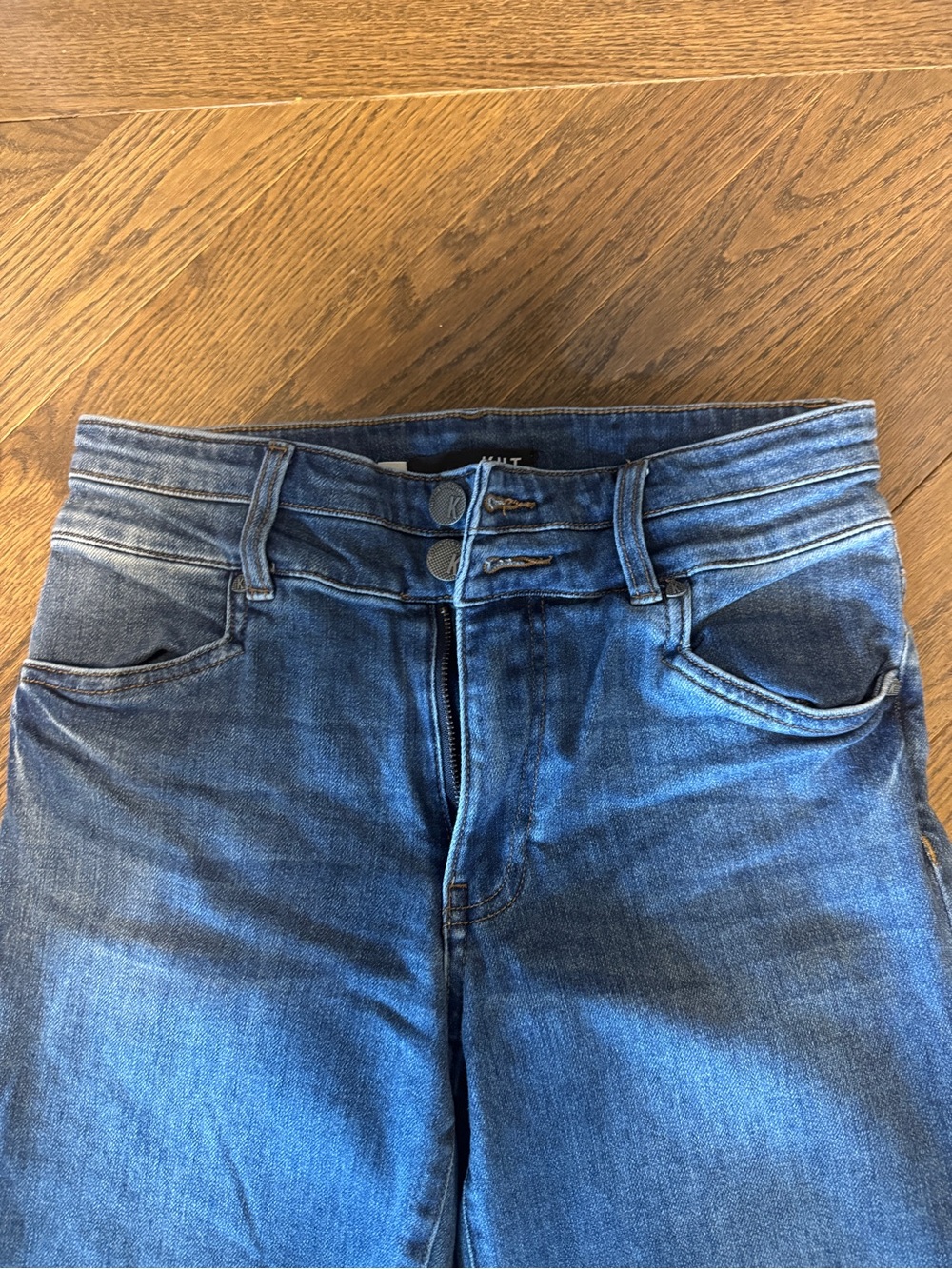 Kut from the Kloth Kelsey High Rise Flare Jeans size 4 with stretch - Picture 2 of 6